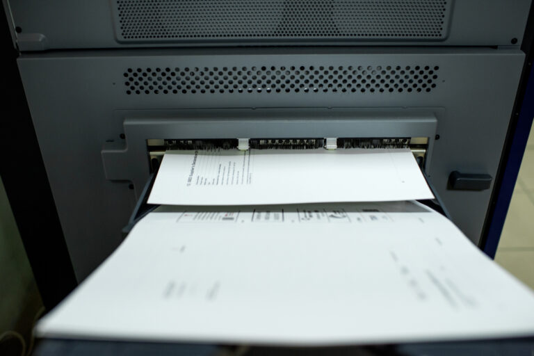 Arkusze materiału przygotowane do druku i dalszej obróbki